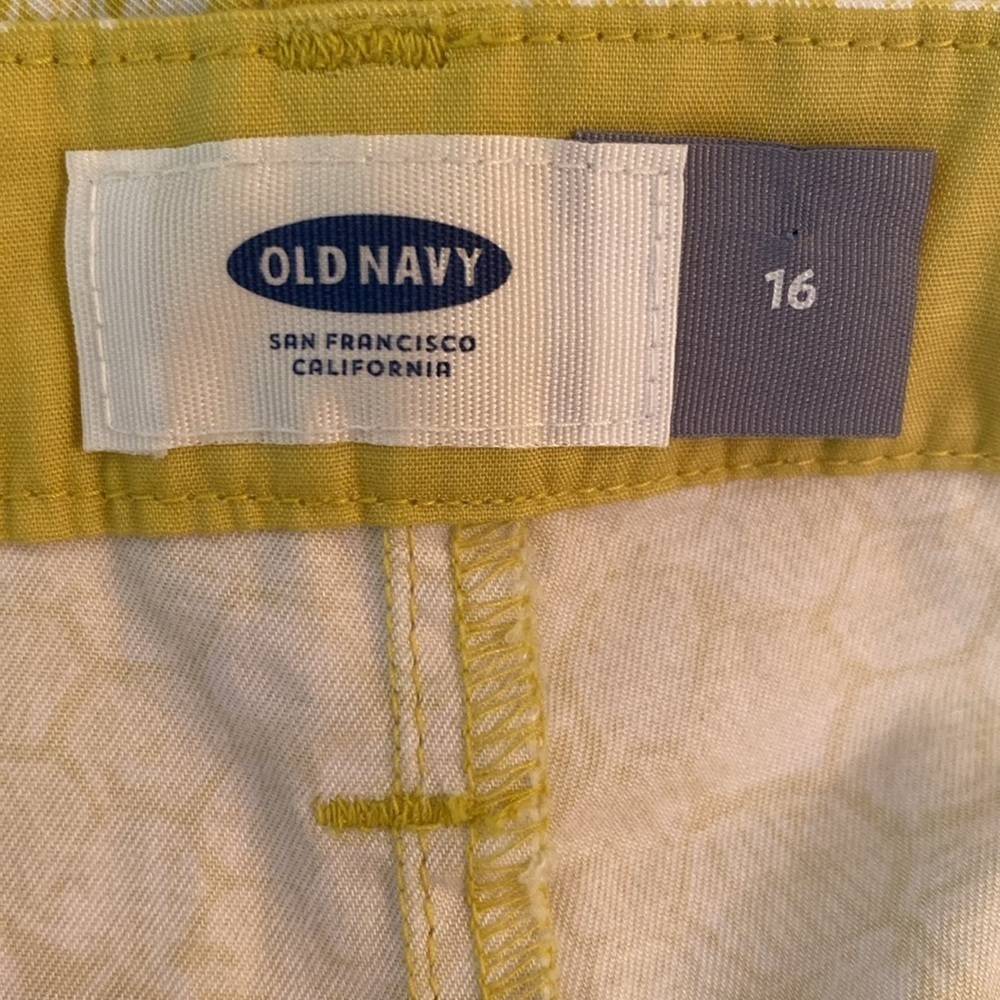 Old Navy Tropical Pineapple Print Cotton Shorts Yellow ‘Out on a Lime’ Size 16 - Picture 5 of 7